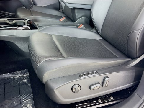 Used 2021 Volkswagen ID.4 Pro S image 19