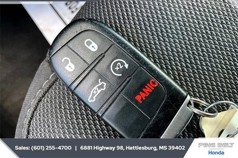Used 2022 Dodge Charger SXT image 9