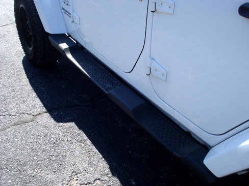 Used 2016 Jeep Wrangler Unlimited Sahara w/ Connectivity Group image 10