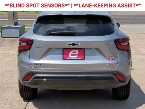 New 2025 Chevrolet Trax RS w/ Sunroof Package image 7
