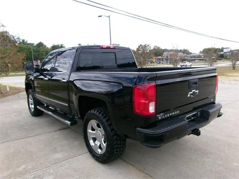 Used 2017 Chevrolet Silverado 1500 LTZ Z71 w/ LTZ Plus Package image 5