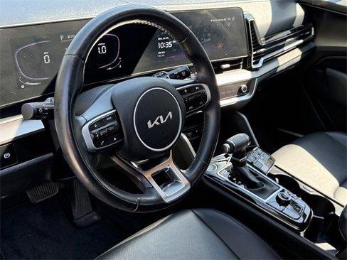 Used 2023 Kia Sportage EX image 16