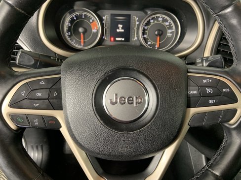 Used 2017 Jeep Cherokee Latitude w/ Safety/Convenience Group image 30