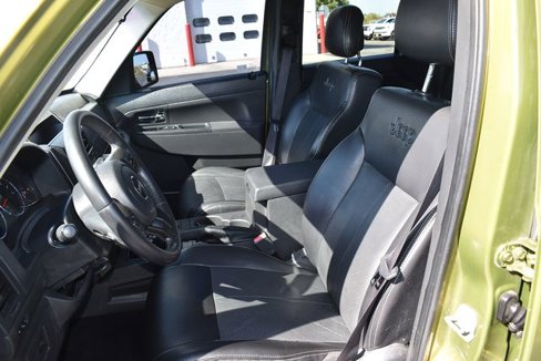 Used 2012 Jeep Liberty Sport image 5