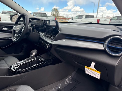New 2025 Chevrolet Trax LT w/ LT Convenience Package image 31