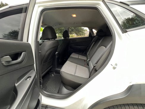 Used 2018 Hyundai Kona SE image 14