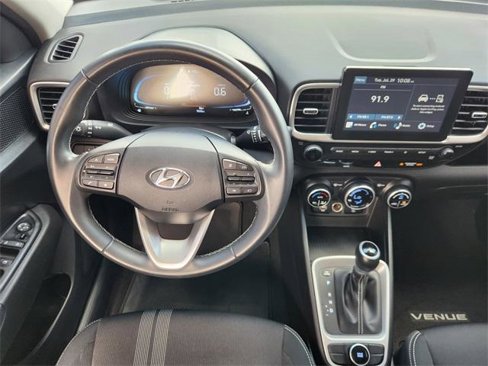 Used 2024 Hyundai Venue SEL image 27