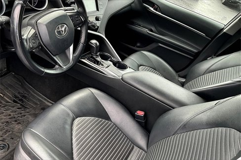 Used 2018 Toyota Camry SE image 15