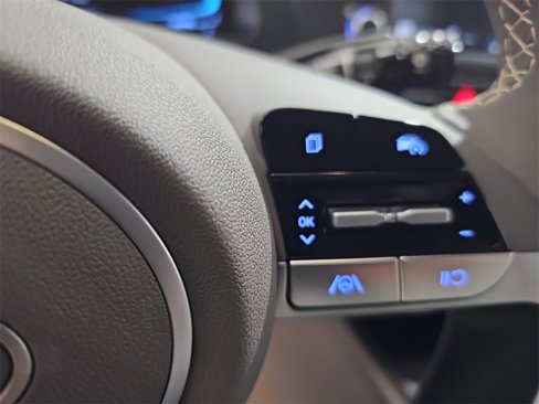 New 2025 Hyundai Elantra Sport image 17