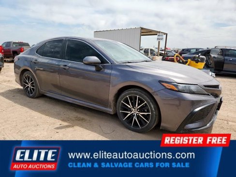 Used 2021 Toyota Camry SE image 7
