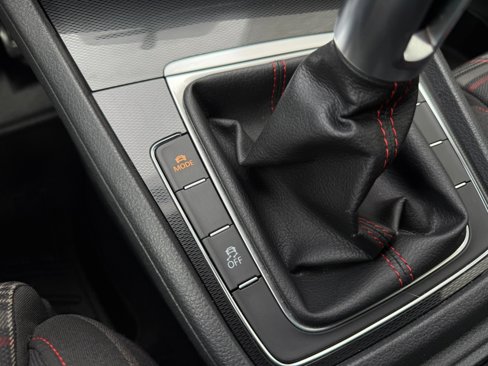 Used 2017 Volkswagen GTI S image 11