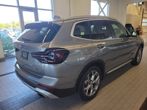 Used 2024 BMW X3 xDrive30i w/ Premium Package image 5