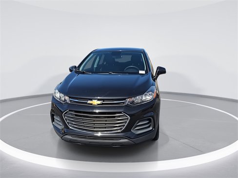 Used 2020 Chevrolet Trax LS w/ Tint and Cruise Package image 3