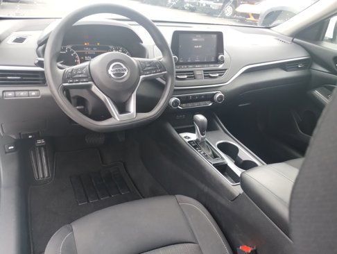 Used 2022 Nissan Altima 2.5 SV image 18