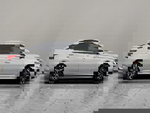 Used 2024 Nissan Altima 2.5 SV image 3