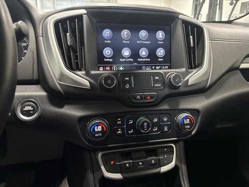 Used 2023 GMC Terrain SLT image 4