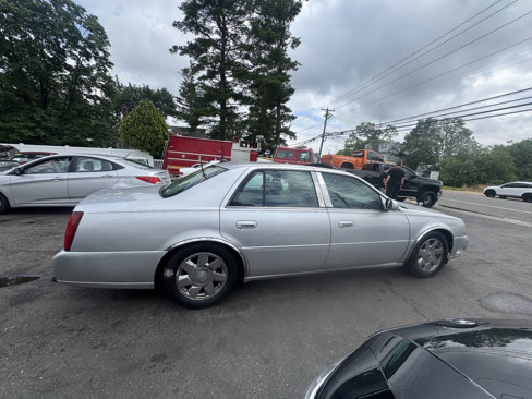 Used 2002 Cadillac De Ville DTS w/ Premium Equipment Pkg image 9