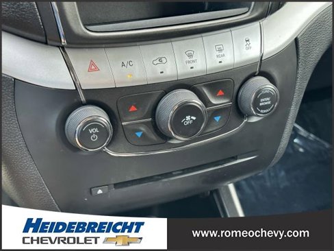Used 2018 Dodge Journey SE image 27