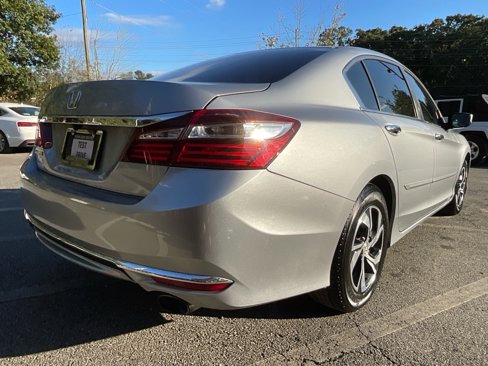 Used 2017 Honda Accord LX image 5
