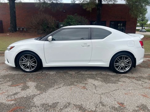 Used 2013 Scion tC image 2