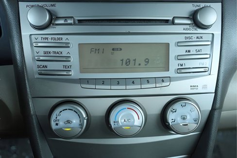 Used 2010 Toyota Camry image 21