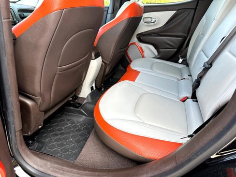 Used 2017 Jeep Renegade Limited image 19