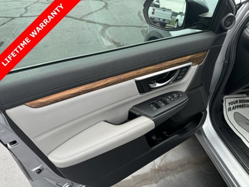 Used 2018 Honda CR-V Touring image 16