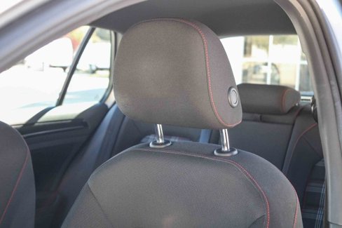 Used 2015 Volkswagen GTI SE image 21
