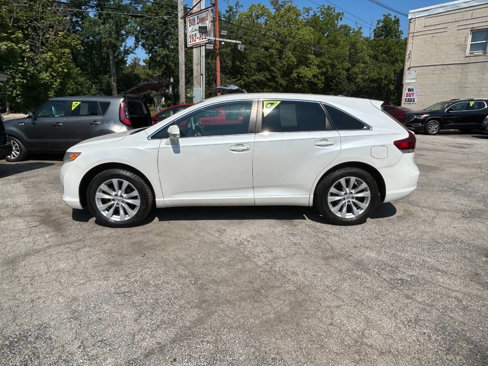 Used 2015 Toyota Venza LE image 4
