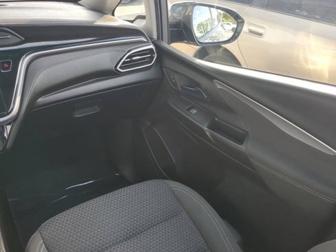 Used 2022 Chevrolet Bolt LT image 17