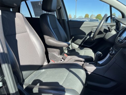 Used 2017 Chevrolet Trax LT w/ LT Convenience Package image 26