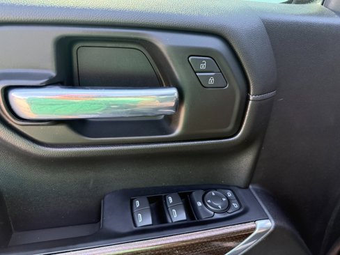 Used 2020 Chevrolet Silverado 1500 LT w/ Texas Edition image 13