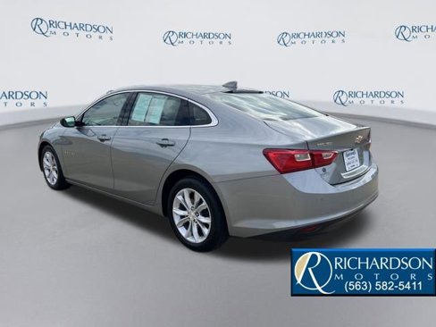 Used 2025 Chevrolet Malibu LT image 3