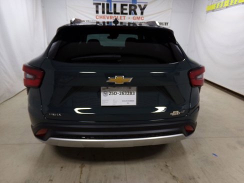 New 2025 Chevrolet Trax LT w/ Driver Confidence Package image 5