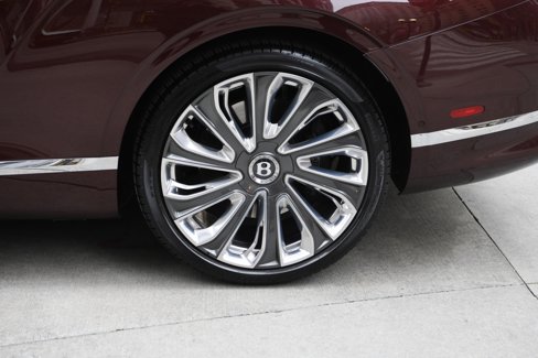 Used 2021 Bentley Continental GT V8 image 24