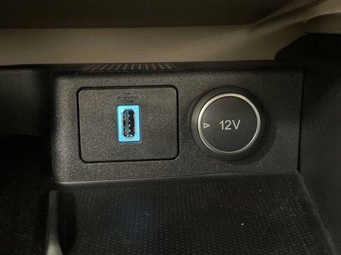 Used 2020 Ford Escape Titanium image 25