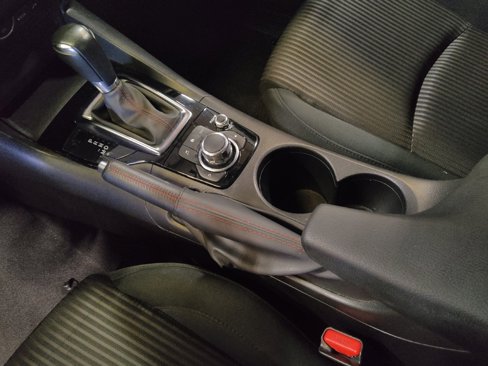 Used 2014 MAZDA MAZDA3 i Touring w/ Technology Package image 26