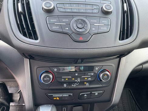 Used 2017 Ford Escape SE image 22