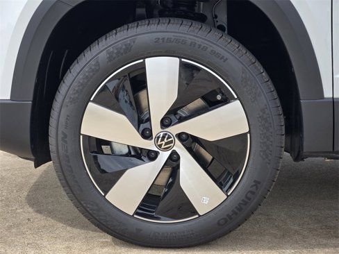 New 2025 Volkswagen Taos S image 10