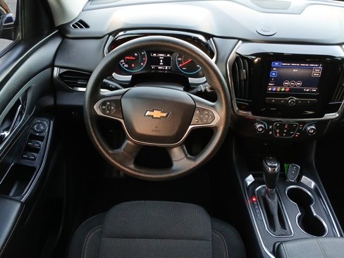 Used 2020 Chevrolet Traverse LS image 12
