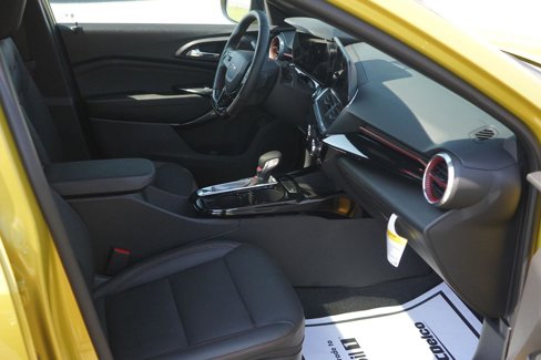 New 2024 Chevrolet Trax RS w/ Sunroof Package image 28