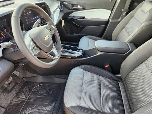 New 2025 Chevrolet Trax LT w/ Driver Confidence Package image 9