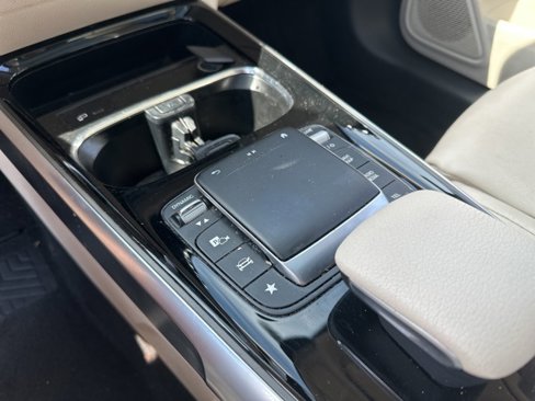 Used 2021 Mercedes-Benz GLB 250 image 9