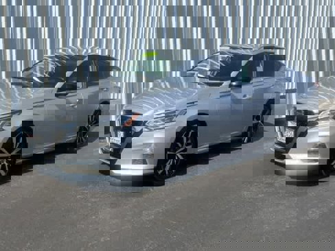 Used 2021 Nissan Altima 2.5 SR image 1