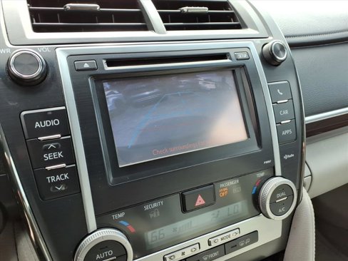 Used 2012 Toyota Camry XLE image 16