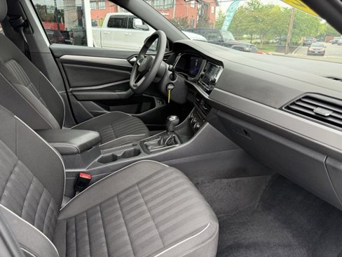 Used 2022 Volkswagen Jetta Sport image 28