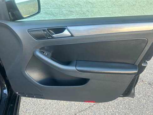 Used 2014 Volkswagen Jetta TDI image 18