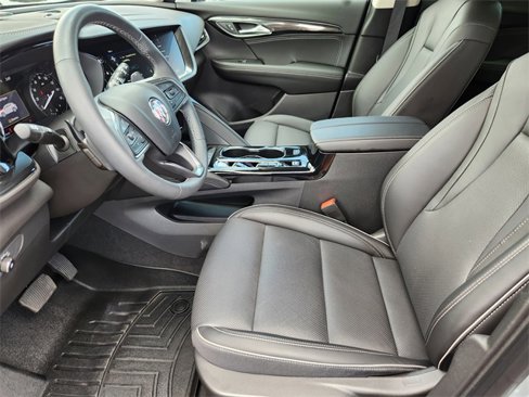 Used 2023 Buick Envision Essence image 9