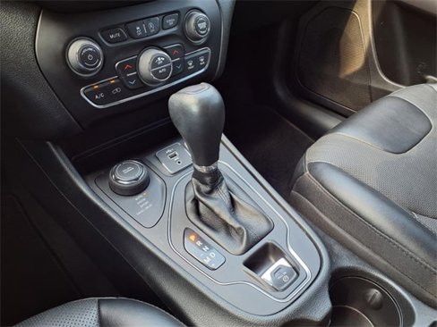 Used 2022 Jeep Cherokee Latitude Lux image 25