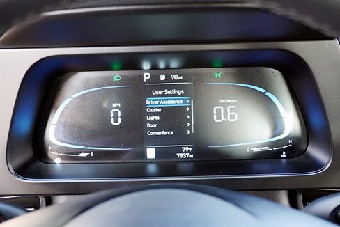 Certified 2025 Hyundai Elantra Sport image 31